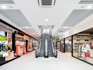 Pronájem obchodního prostoru, Vsetín, 67 m2