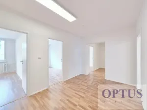 Pronájem kanceláře, Praha - Smíchov, U Demartinky, 96 m2