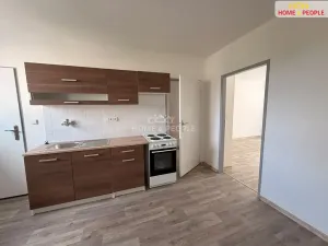 Pronájem bytu 2+1, Karlovy Vary, Závodu míru, 71 m2