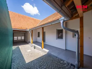Prodej rodinného domu, Lažánky, 275 m2