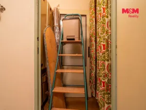Prodej bytu 2+1, Hostinné, Sídliště, 68 m2