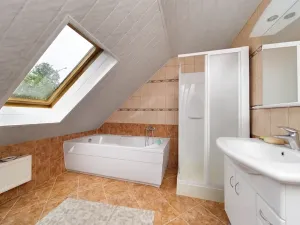 Prodej rodinného domu, Čmelíny, 450 m2