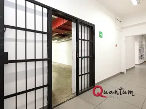Pronájem skladu, Praha - Modřany, Obchodní náměstí, 140 m2