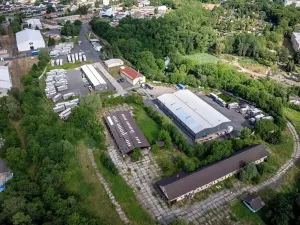 Prodej výrobních prostor, Dubí, Horská, 3047 m2