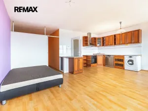 Prodej bytu 1+kk, Praha - Letňany, Třinecká, 39 m2