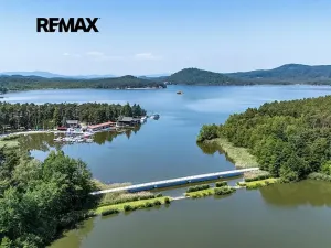 Prodej komerční nemovitosti, Doksy, 1850 m2