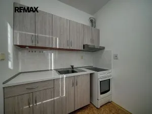 Pronájem bytu 1+1, Poděbrady, Čechova, 34 m2