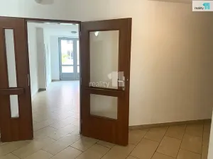 Pronájem bytu 2+kk, Praha - Záběhlice, Mikanova, 52 m2