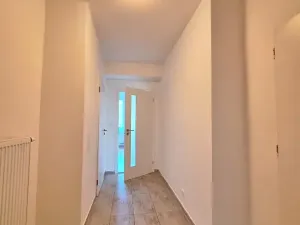 Pronájem bytu 2+kk, Praha - Holešovice, Malá Plynární, 51 m2