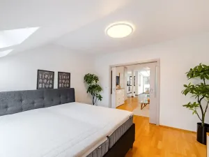 Prodej bytu 3+kk, Praha - Karlín, Pernerova, 100 m2