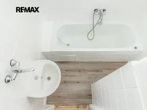 Prodej bytu 1+1, Čistá, nám. Václavské, 43 m2