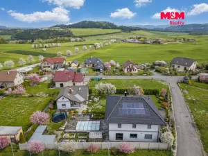 Prodej rodinného domu, Tmaň, K Vodojemu, 118 m2