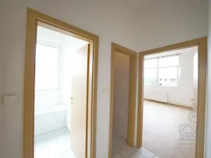 Pronájem bytu 3+kk, Zruč nad Sázavou, náměstí Míru, 65 m2
