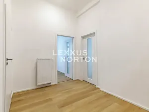 Pronájem bytu 3+1, Praha - Libeň, V mezihoří, 75 m2