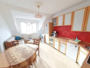 Pronájem bytu 3+1, Praha - Strašnice, Uhříněveská, 100 m2