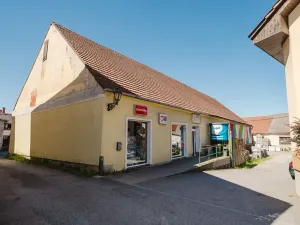Prodej vícegeneračního domu, Kamenice, 1737 m2