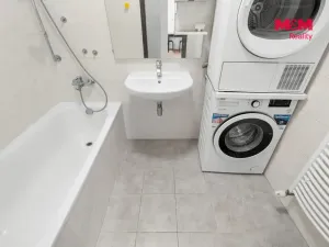 Pronájem bytu 2+kk, Klecany, V Honech, 43 m2