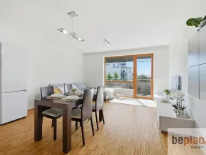 Pronájem bytu 2+kk, Praha - Malešice, Univerzitní, 63 m2