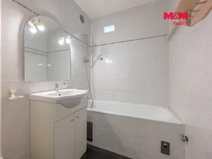 Prodej bytu 3+1, Praha - Kobylisy, Košťálkova, 66 m2