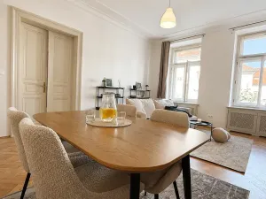 Pronájem bytu 2+1, Praha - Malá Strana, Újezd, 73 m2