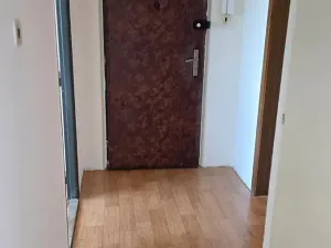 Pronájem bytu 3+1, Praha - Kobylisy, Kaňkovského, 69 m2