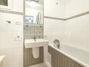 Pronájem bytu 2+1, Praha - Holešovice, U měšťanského pivovaru, 86 m2