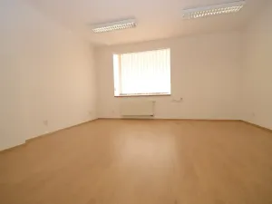 Pronájem kanceláře, Praha - Vysočany, Lisabonská, 53 m2