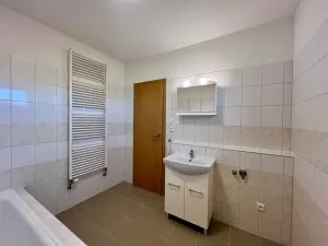 Pronájem rodinného domu, Všetaty, 73 m2