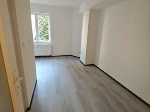 Pronájem bytu 1+kk, Praha - Hlubočepy, Na Zlíchově, 18 m2