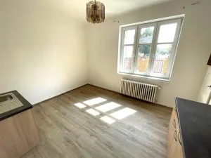 Pronájem bytu 2+kk, Praha - Záběhlice, U mlýna, 50 m2