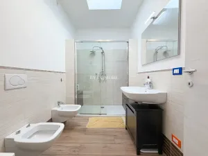 Prodej vily, Viareggio, Itálie, Via Virgilio, 95 m2