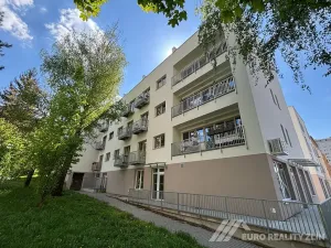 Pronájem bytu 1+kk, Zlín, Ševcovská, 33 m2