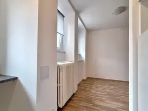 Pronájem bytu 1+kk, Praha - Strašnice, Černokostelecká, 33 m2