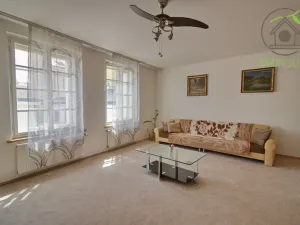 Pronájem bytu 2+1, Praha - Staré Město, Betlémské náměstí, 75 m2