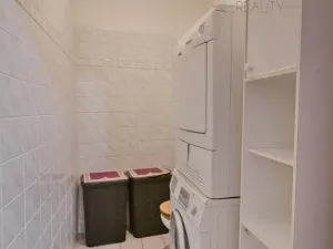 Pronájem bytu 2+1, Praha - Staré Město, Betlémské náměstí, 75 m2