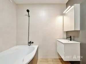 Prodej bytu 3+1, Tábor, Minská, 67 m2
