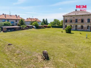 Prodej pozemku pro bydlení, Dvory - Veleliby, 618 m2