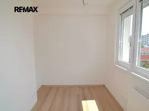 Pronájem bytu 2+1, Praha - Strašnice, Vrátkovská, 54 m2