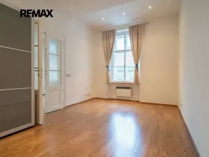 Pronájem bytu 2+1, Praha - Vinohrady, Balbínova, 53 m2