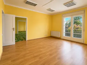 Pronájem kanceláře, Říčany - Strašín, Kaštanová, 250 m2