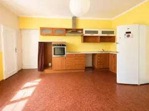 Pronájem kanceláře, Říčany - Strašín, Kaštanová, 250 m2