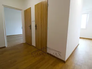 Prodej bytu 2+1, Chomutov, Holešická, 62 m2