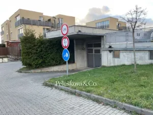 Prodej garážového stání, Praha, Formanská, 19 m2