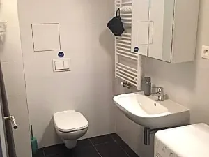 Pronájem bytu 1+kk, Praha - Jinonice, Pod stolovou horou, 42 m2