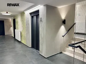 Pronájem bytu 3+kk, Praha - Libeň, Na sypkém, 70 m2