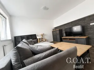 Prodej bytu 2+kk, Praha - Újezd nad Lesy, Oplanská, 56 m2