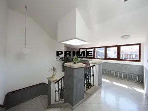 Pronájem bytu 4+1, Praha - Smíchov, Štefánikova, 147 m2
