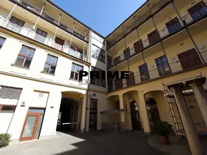 Pronájem bytu 4+1, Praha - Smíchov, Štefánikova, 147 m2