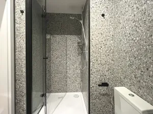 Pronájem bytu 2+kk, Karlovy Vary, Moravská, 36 m2