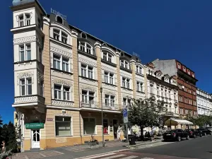 Pronájem obchodního prostoru, Karlovy Vary, Moskevská, 60 m2